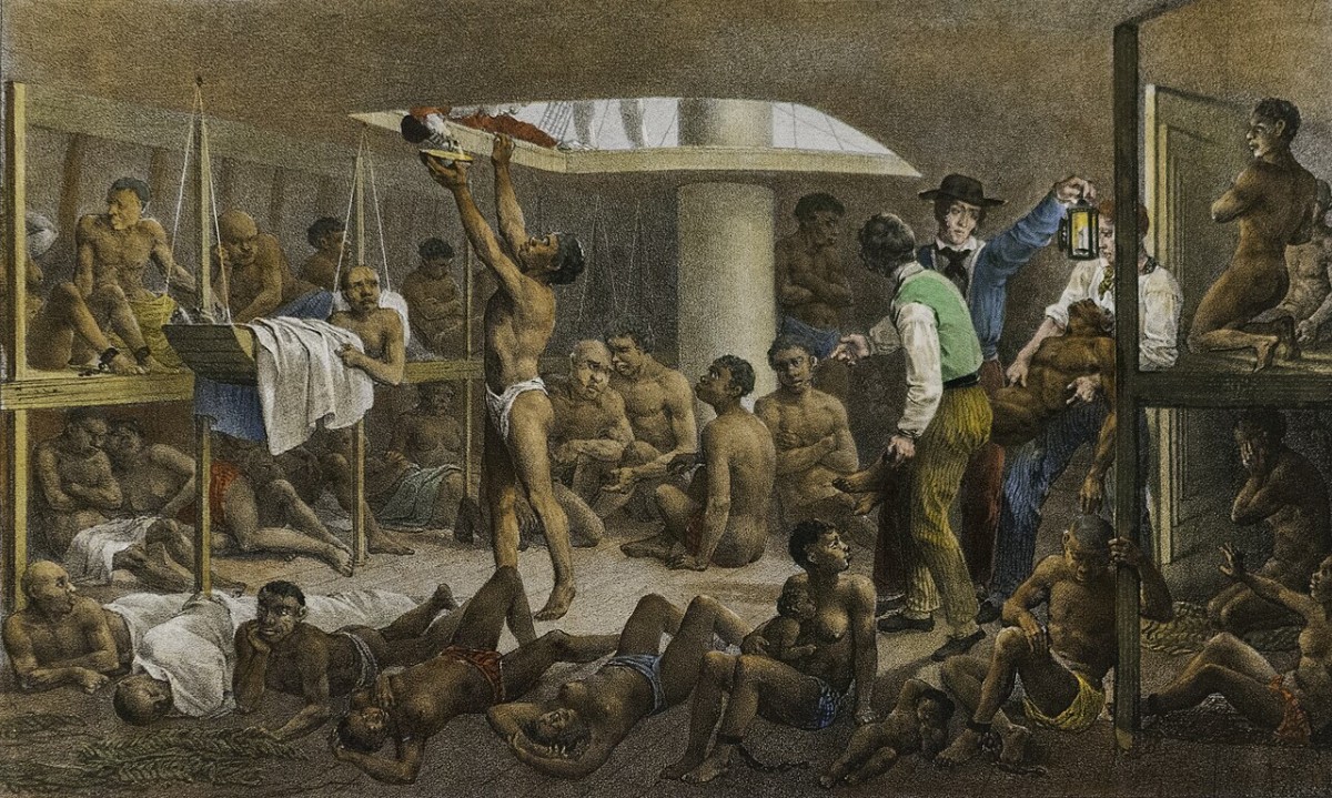 Documentos antigos de arquivo com selo oficial